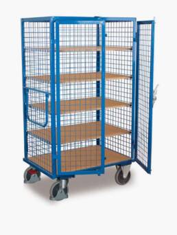 Carros de transporte con puerta y paredes rejadas con freno